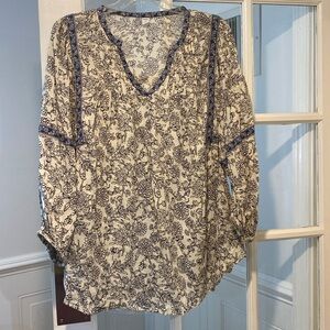 Old Navy Cream and Navy Floral V-Neck Blouse